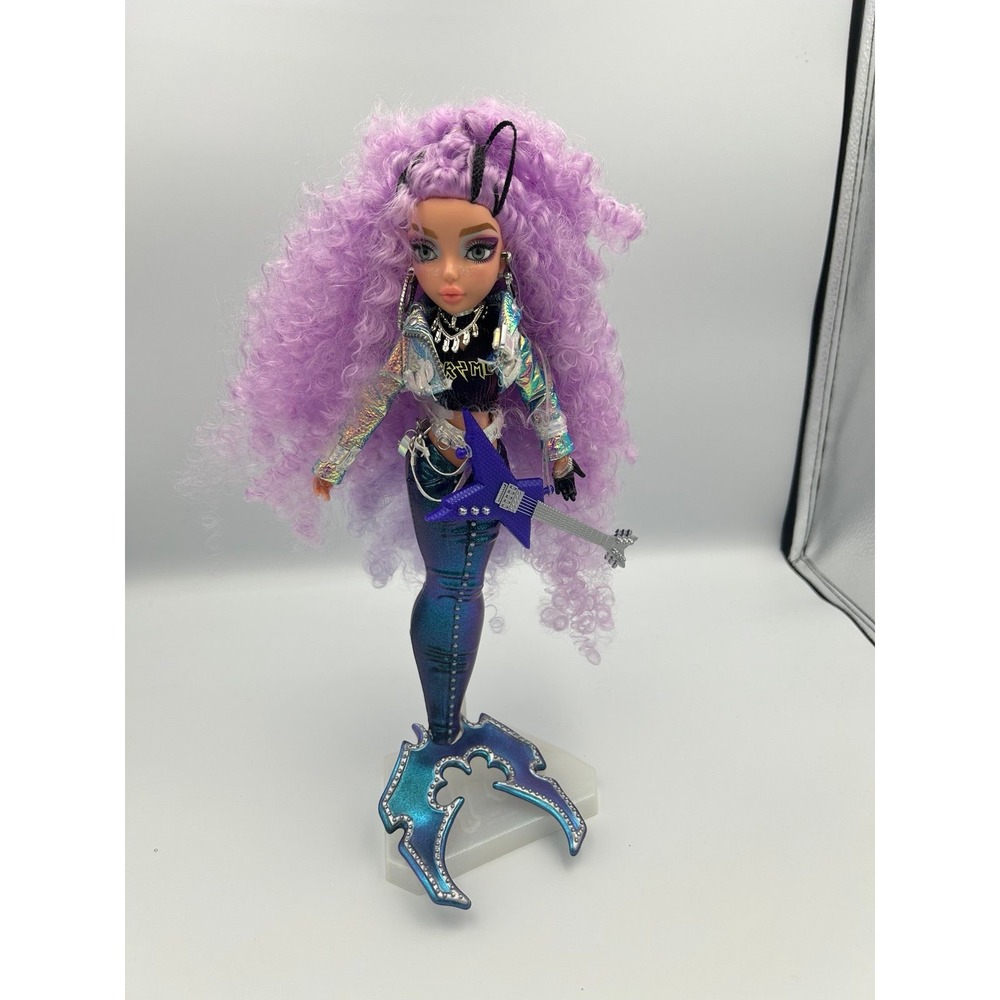 Mermaze Mermaidz color change Riviera Mermaid fashion doll